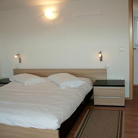 Fineda Grande Apartments 波雷奇 外观 照片