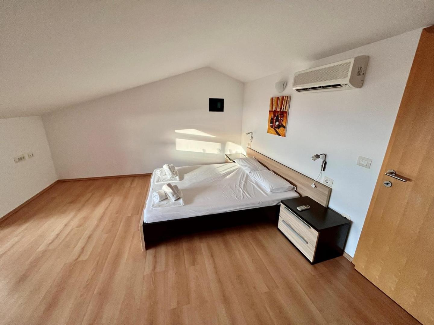 Fineda Grande Apartments 波雷奇 外观 照片